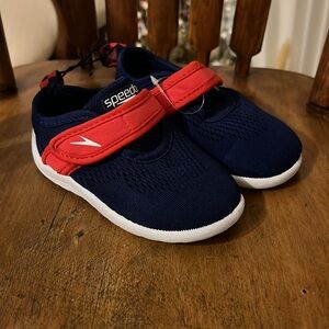 NWOT Speedo baby kids toddler surfwalker water beach shoes size 5